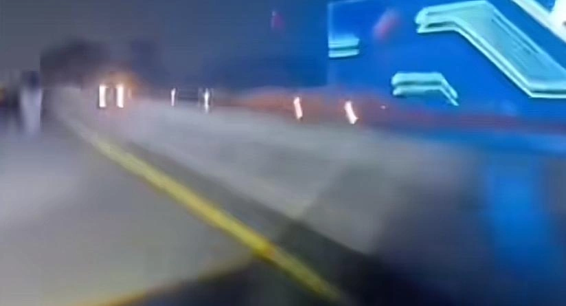 Sosok Diduga Penampakan Di Flyoverkopo