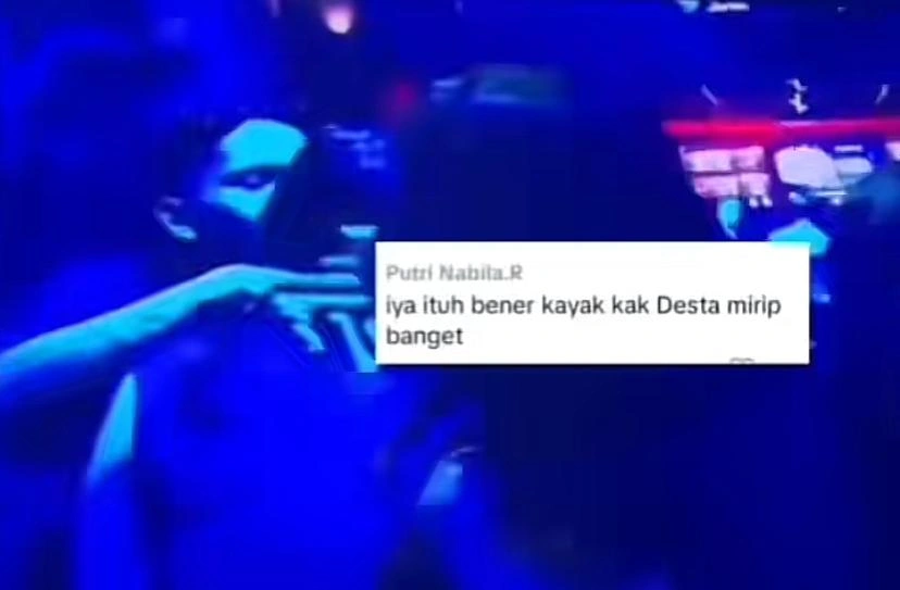 Sosok Mirip Desta Cium Wanita Di Klub Malam