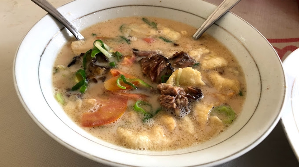 5 Restoran Legendaris Bernuansa Tempo Dulu di Cikini, Usianya Puluhan Tahun!