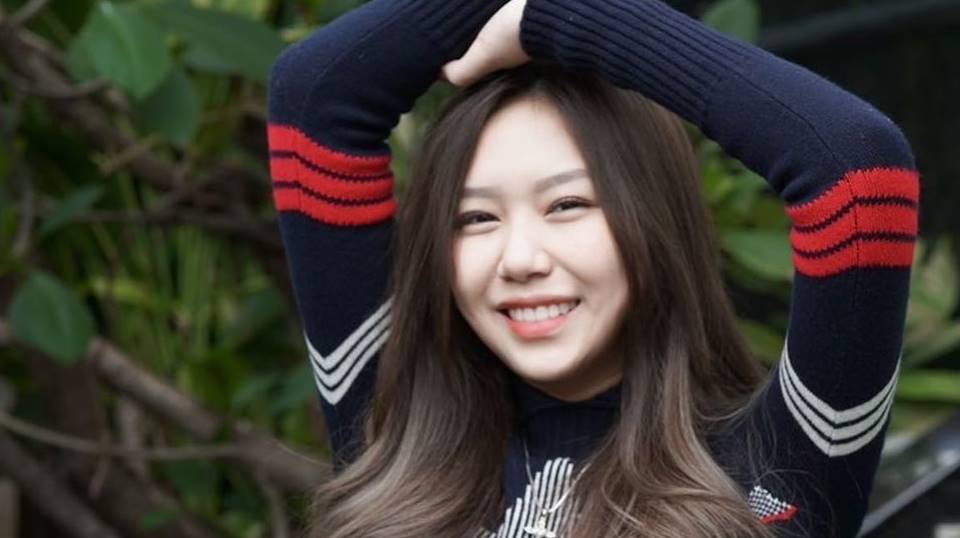 Sisca Kohl Sibuk Siapkan Parsel Lebaran, Outfitnya Bikin Salfok