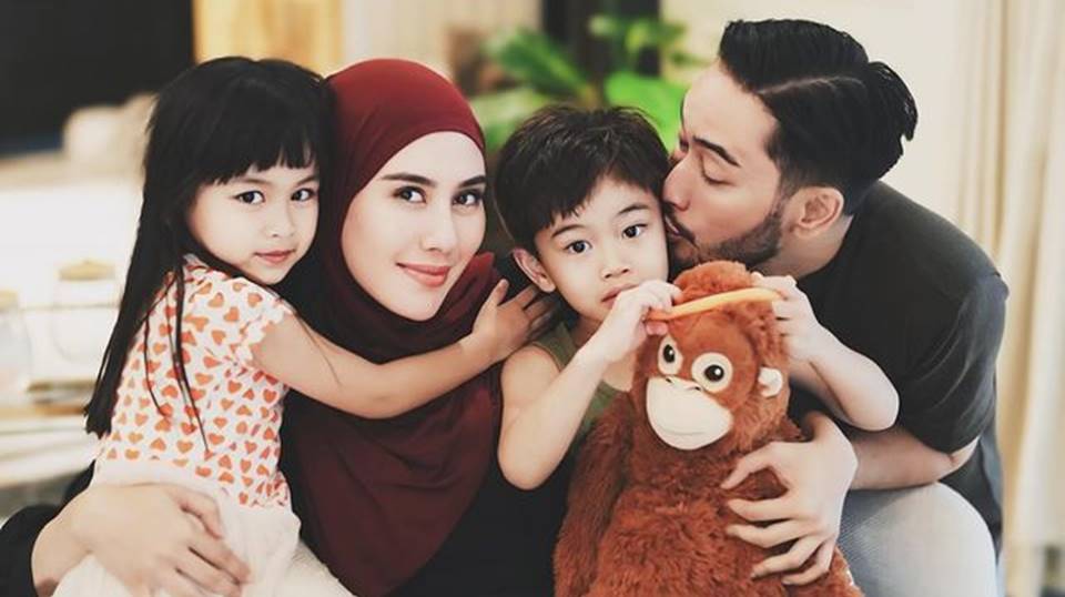 Video Anak Kembar Syahnaz Sadiqah Perlihatkan Sosok Paling Aktif, Zayn Atau Zuney?