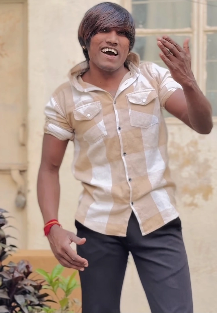 Suraj Chavan Pria Tertampan Di India [Instagram]