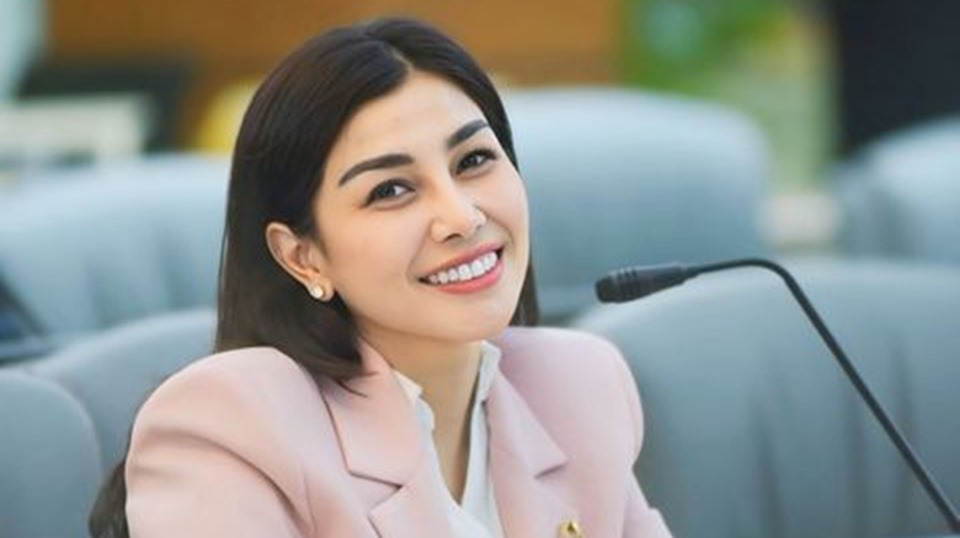 Nisya Ahmad Keringat Dingin Saking Gugupnya Saat Rapat DPRD Langsung Kena Sentil