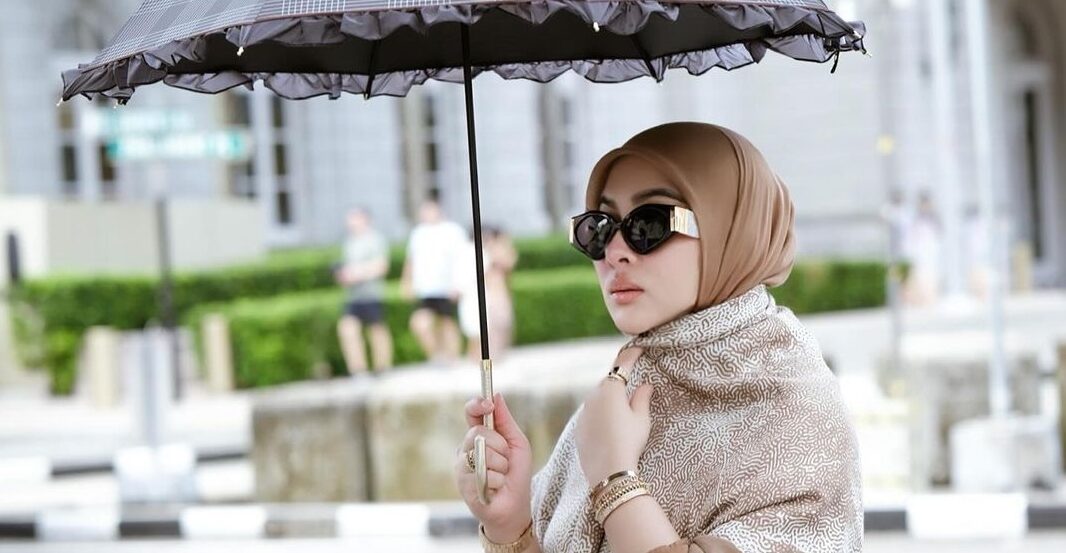 Syahrini Tampil Serba Hitam, Harga Tas Hermesnya Tembus Rp 2,7 Miliar!