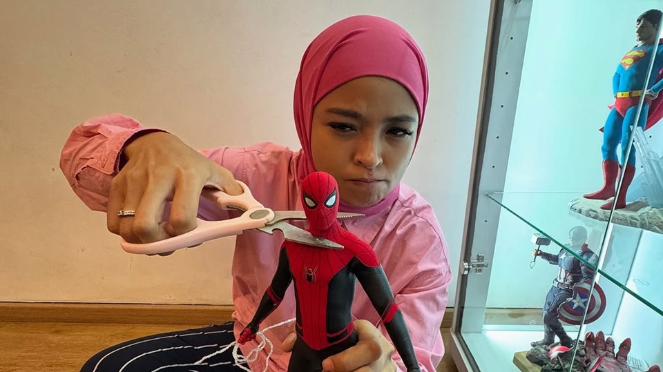 Tantri Kotak Ungkap 3 Modus Suami Beli Koleksi Action Figure