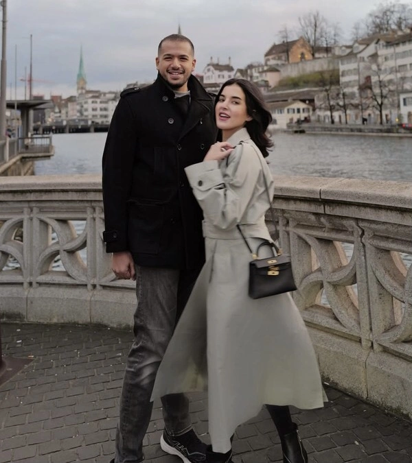 Tasya Farasya dan Ahmad Assegaf sepakat tak menuntuk hak asuh anak. [Instagram]