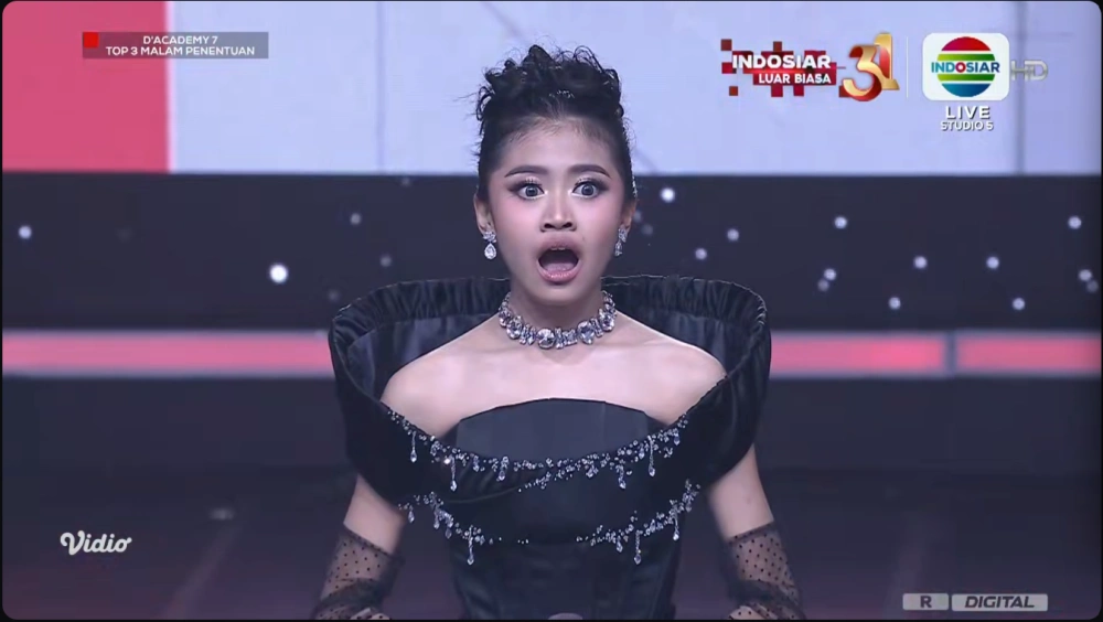 Ekspresi kaget Tasya Tangsel peraih VG tertinggi lolos Grand Finalis Pertama Da7 [Sumber: Video]