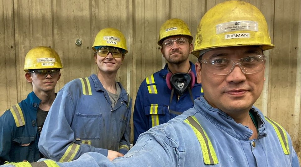 Helm Kuning jadi Biru, Perjalanan Karier Tengku Firmansyah di Kanada