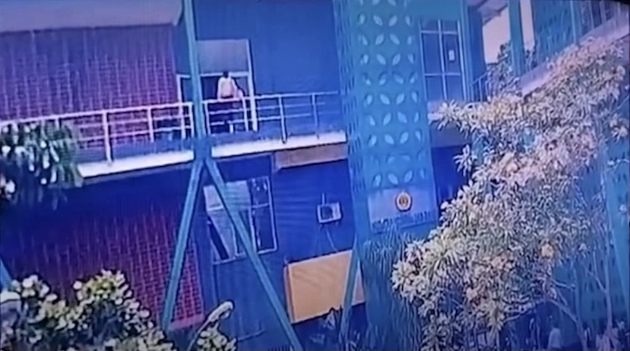 Terekam Cctv Sebelum Mahasiswi Itu Jatuh (Instagram)