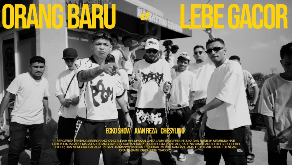 Lagu ini bercerita tentang seseorang yang berhasil move on dari cinta lama dan kini menikmati hubungan baru yang lebih bahagia. [YouTube]