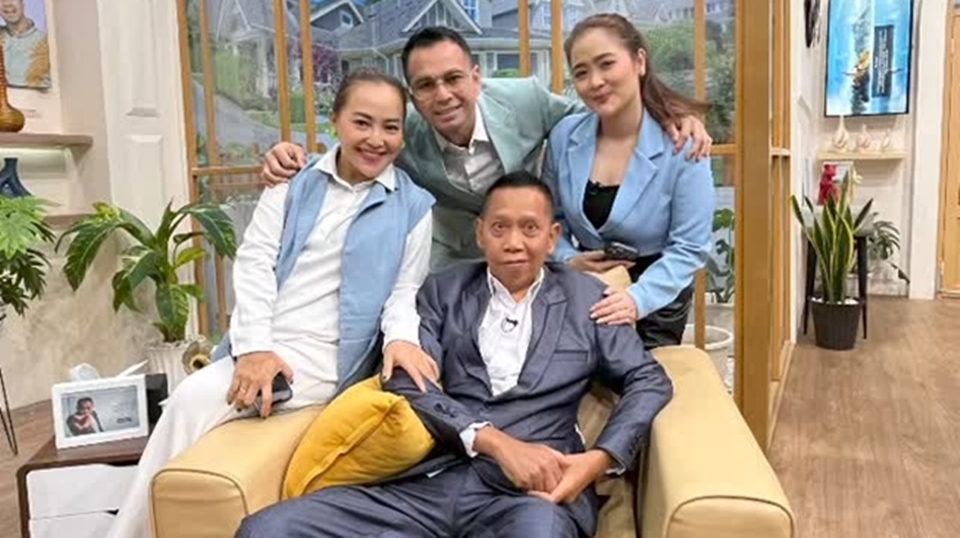 Suami Vega Darwanti Ikut Tangani Tukul Arwana saat Pertama Kali Jatuh Sakit