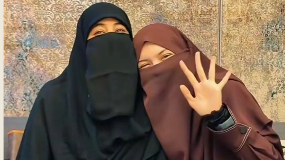 Umi Pipik ungkap ada kejutan dari Wardatina Mawa. [Instagram]