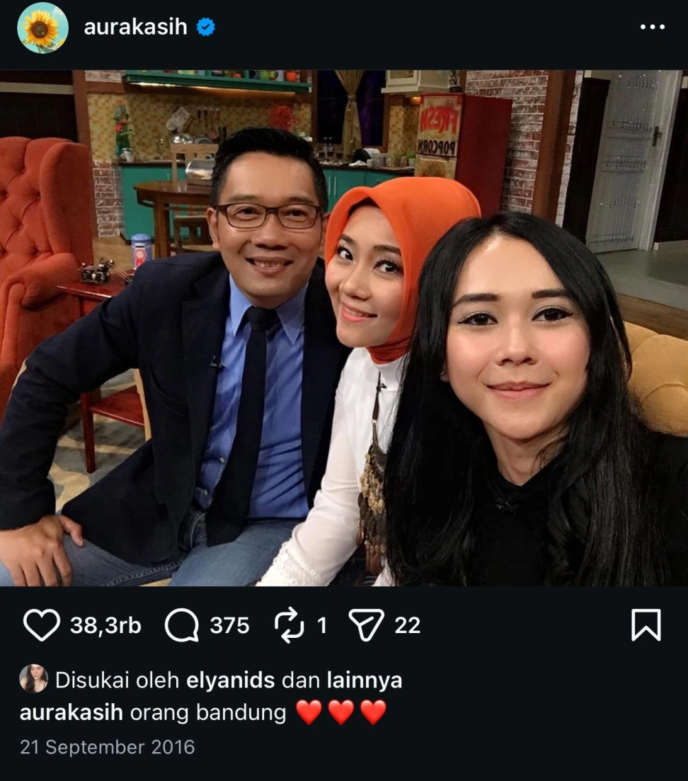 Unggahan Aura Kasih Saat Bertemu Ridwan Kamil Dan Atalia Praratya [Sumber: Instagram]