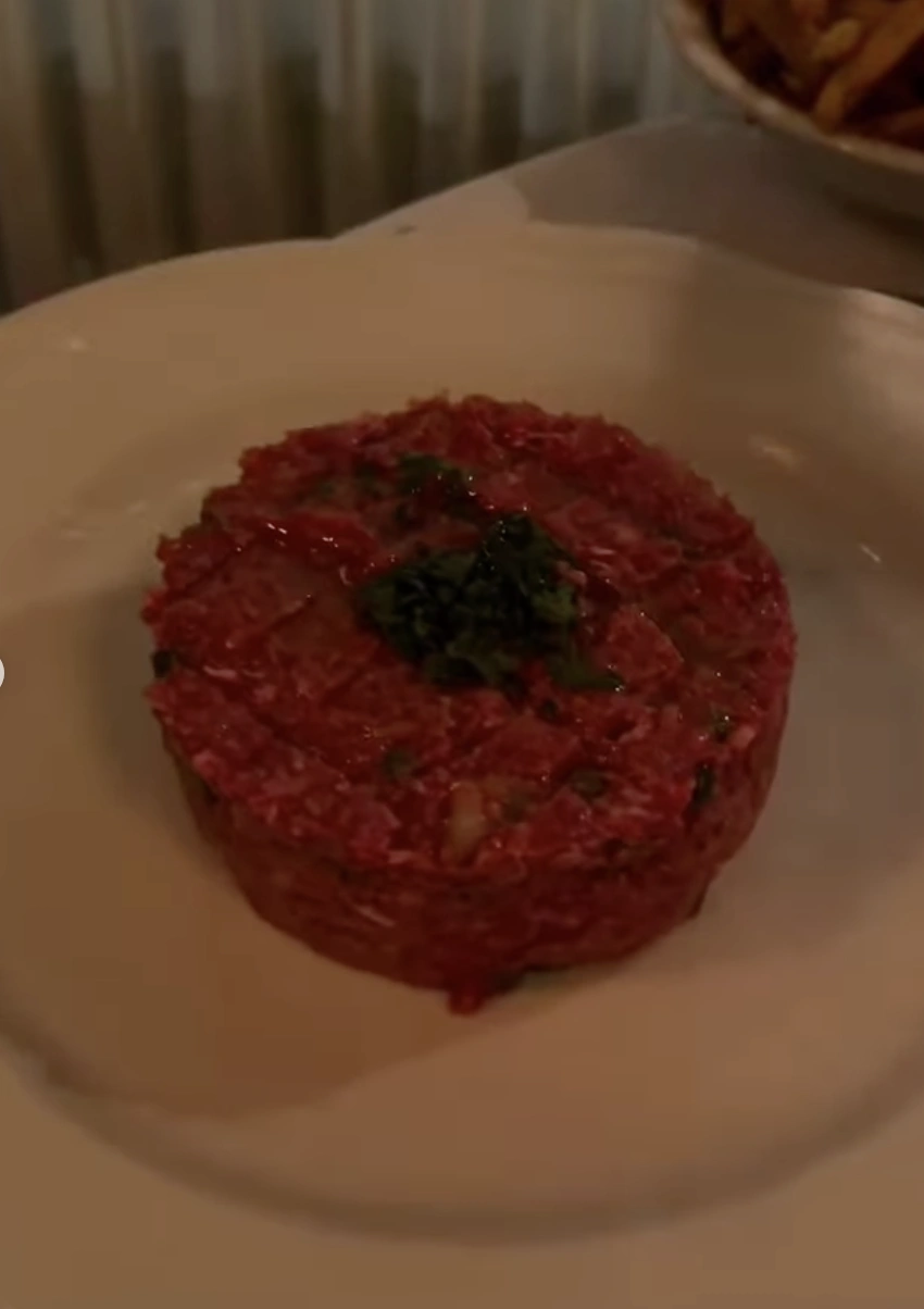 Unggahan Syahrini. [Instagram]