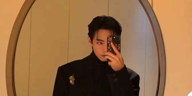 V Bts Paris Fashion Week Instagram