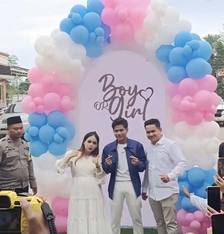 Valen Da7 Tampil Di Acara 7 Bulanan Putri Isnari [Tiktok]