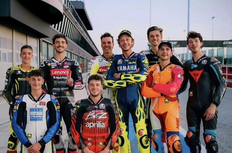 Valentino Rossi Dan Timnya Di Sirkuit Mandalika [Instagram]
