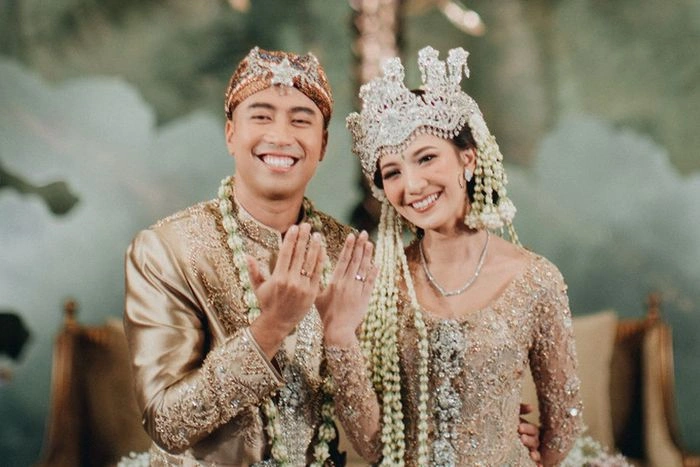 Vidi Aldiano Dan Sheila Dara Saat Menikah [sumber: Instagram Vidialdiano]