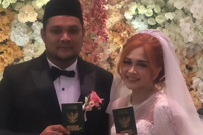 Virgoun Dan Lindi Fitriyana Resmi Menikah [sumber: Instagram Virgoun]