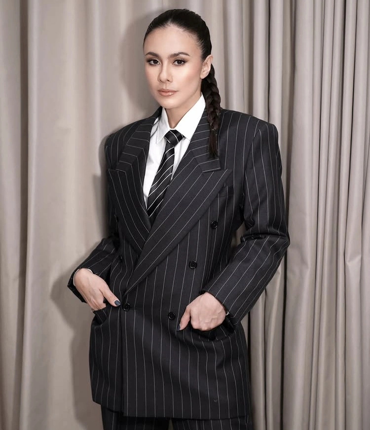 Wajah Wulan Guritno Yang Terlihat Mulus (Instagram)