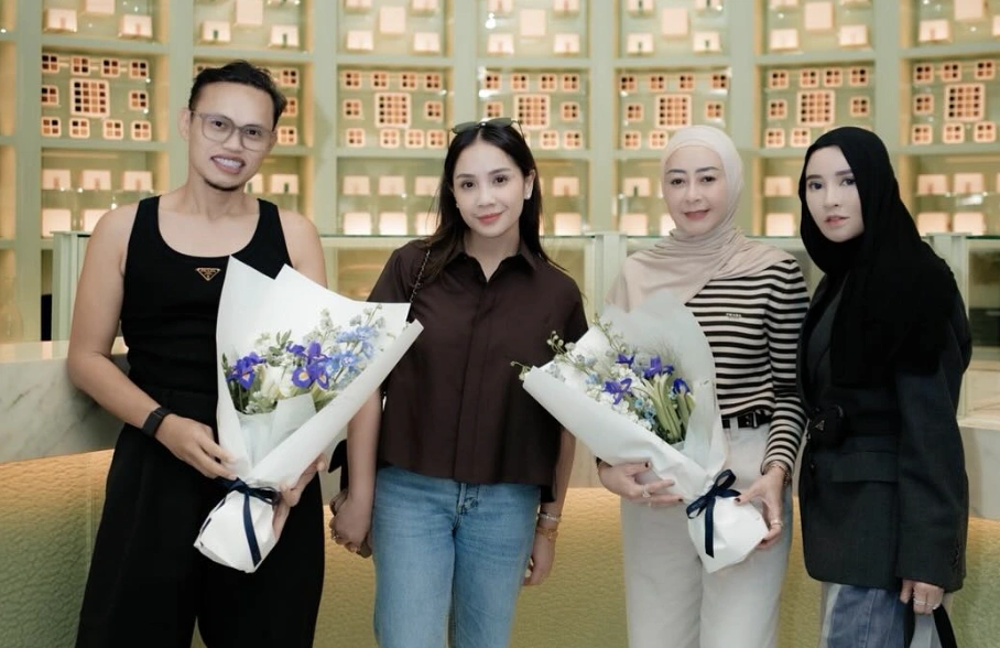 Wanda Hara Bersama Nagita Slavina. [Instagram]