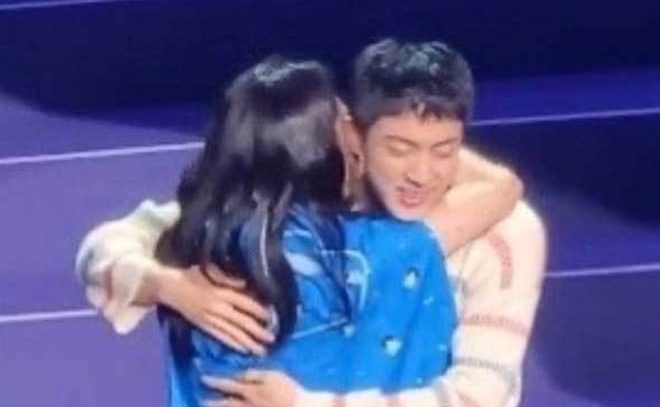 Fans Jepang Cium Jin BTS, Bakal Diinterogasi Atas Dugaan Lakukan Pelecehan