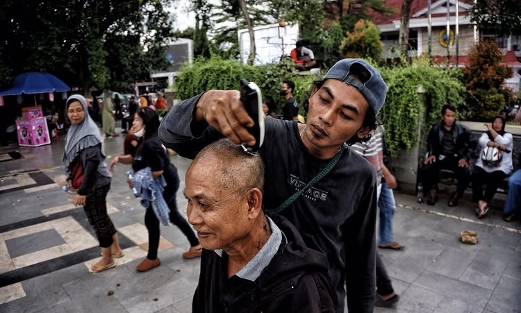 Warga Yang Punya Nazar Gunduli Kepalanya Usai Bupati Sudewo Jadi Tersangka Korupsi [Instagram]