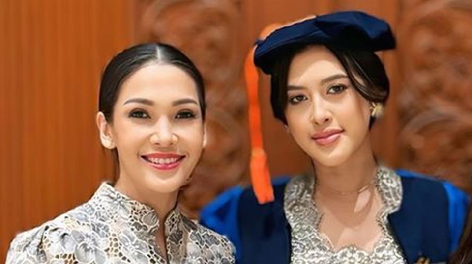 Pesan Mieke Amalia Buat Putri Sulungnya yang Baru Wisuda: Ayo Semangat Cari Kerja!
