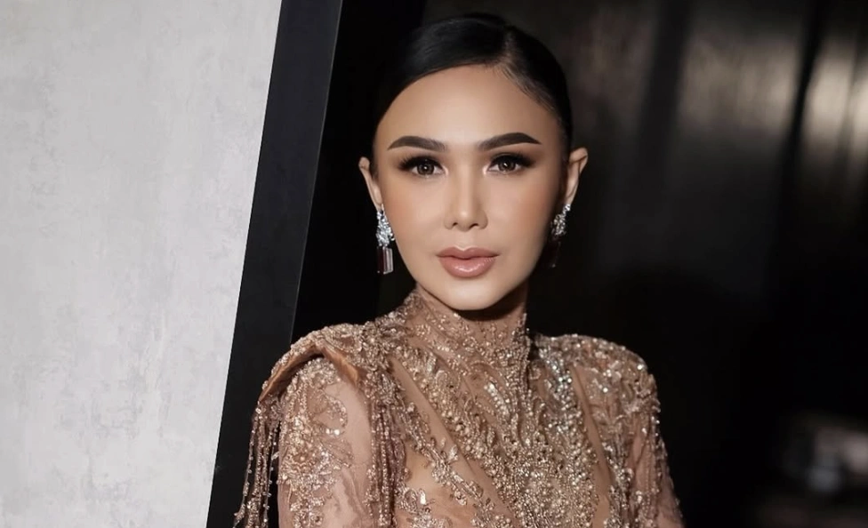 Yuni Shara ambil langkah hukum menyusul isu perselingkuhan dirinya dan Irwan Mussry. [Instagram]