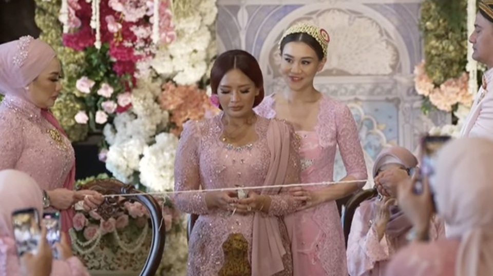 Zahwa Massaid Ikhlas, Berikut 6 Potret Langkahan Aaliyah Massaid