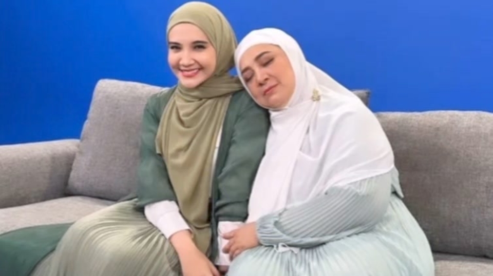 Ibu Zaskia Sungkar Larang Anak dan Menantu Ikut Berpolitik