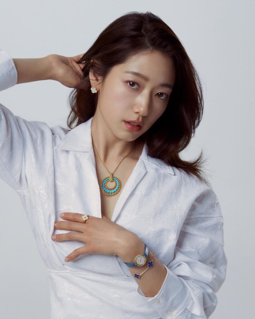 Park Shin Hye. (Instagram/ssinz7)