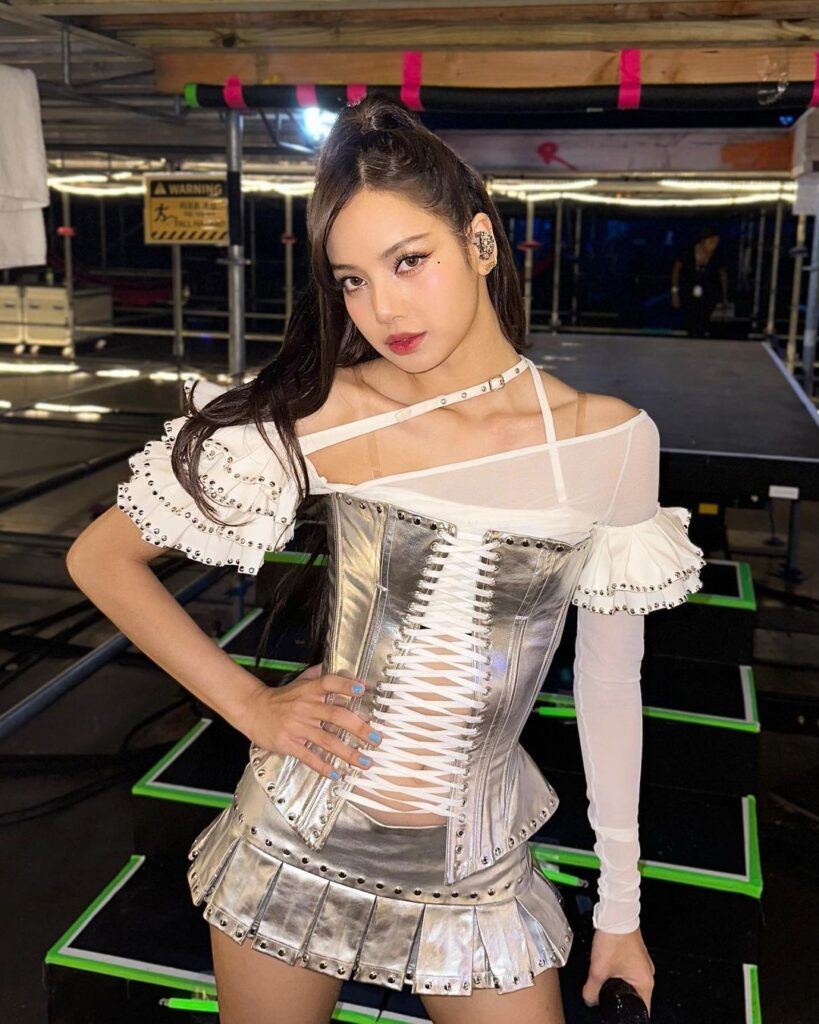 Lisa BLACKPINK