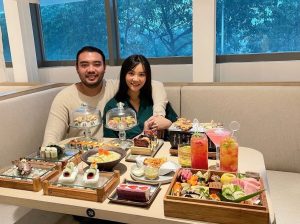 Potret Cleopatra Djapri bersama suami. [Instagram]