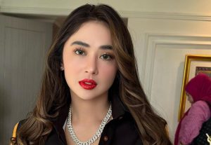 Dewi Perssik [Instagram]