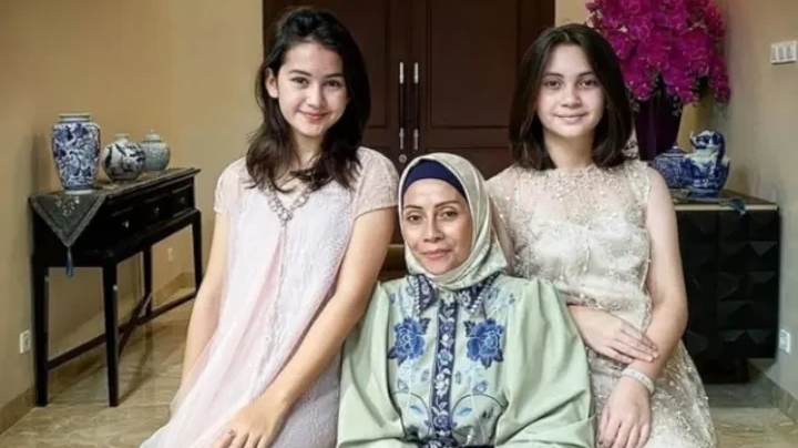 Sandrinna Michelle dan Richelle Skornicki Bareng Ibunda