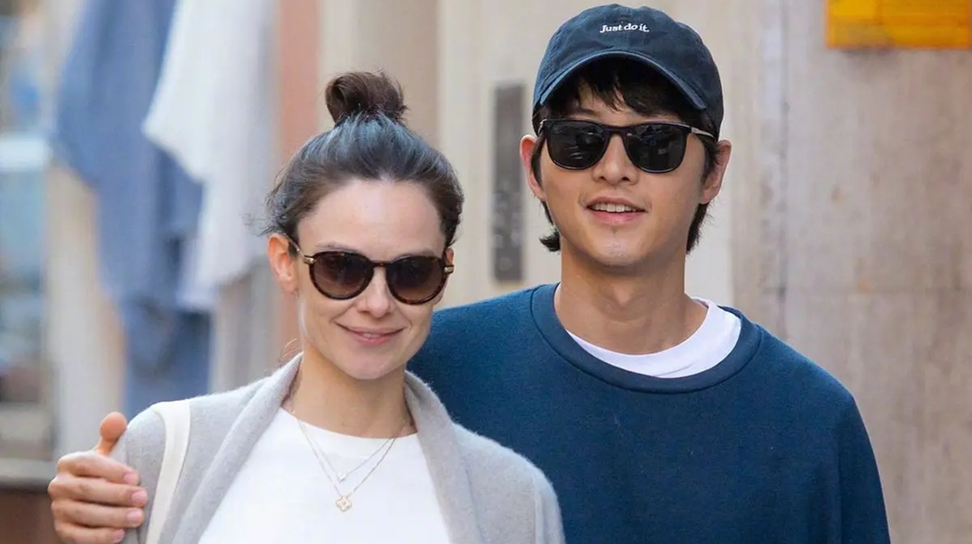 Song Joong Ki dan Istri [Instagram]