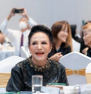 Mpok Atiek (Instagram)