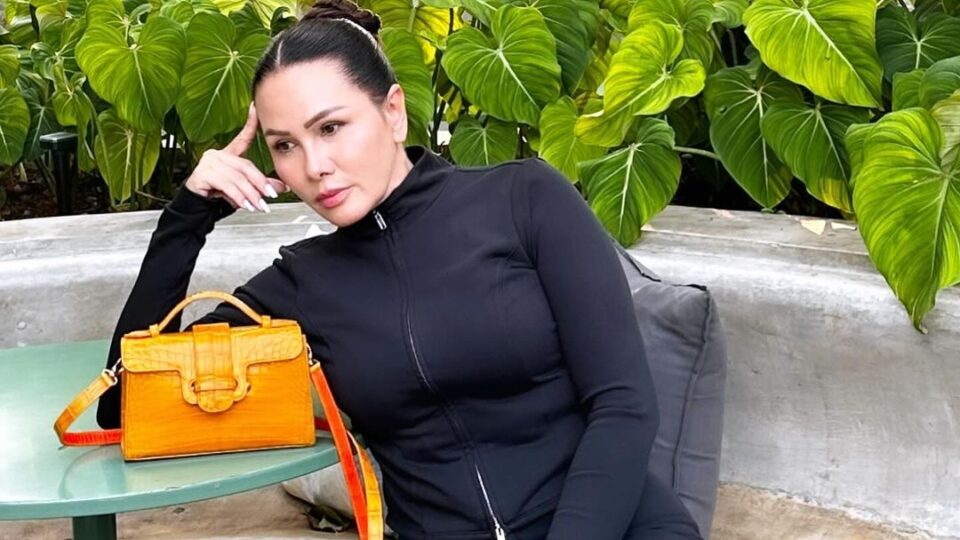 Fitri Salhuteru Didemo Emak-emak di Tengah Seteru Dengan Nikita Mirzani [Instagram]