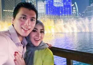 Syahrini dan suaminya, Reino Barack. [Instagram]