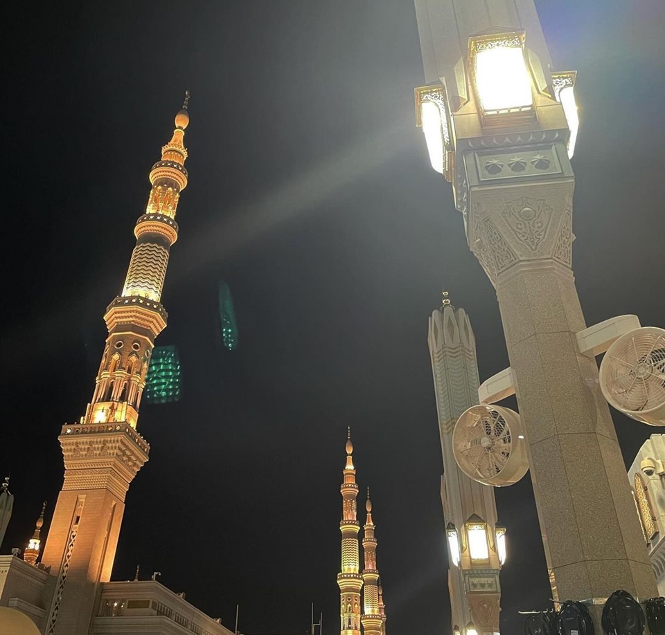 Pengalaman Spiritual Acha Septriasa saat Umrah [Instagram]