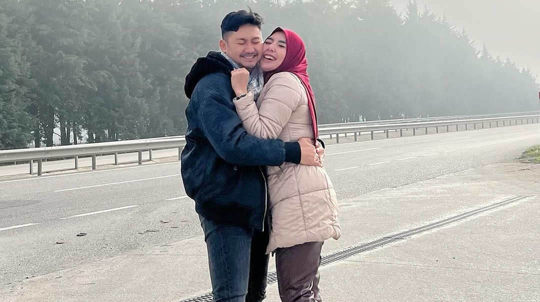 Mantan Suami Dewi Perssik Sambut Anak Pertama [Instagram]