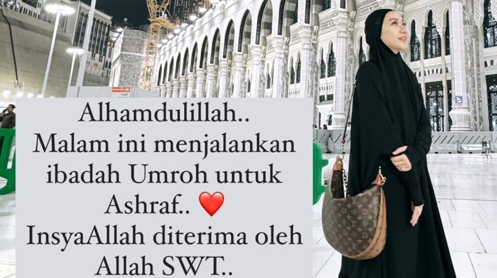 Bunga Citra Lestari Umrah untuk Alm Ashraf Sinclair [Instagram]