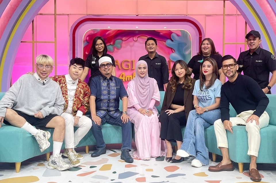 Dewi Perssik Ustaz Solmed [Instagram]