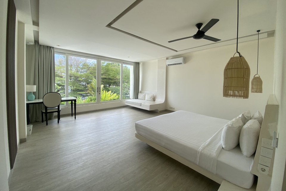 Dewi Perssik - EDEN The Residence at the Sea [Instagram]