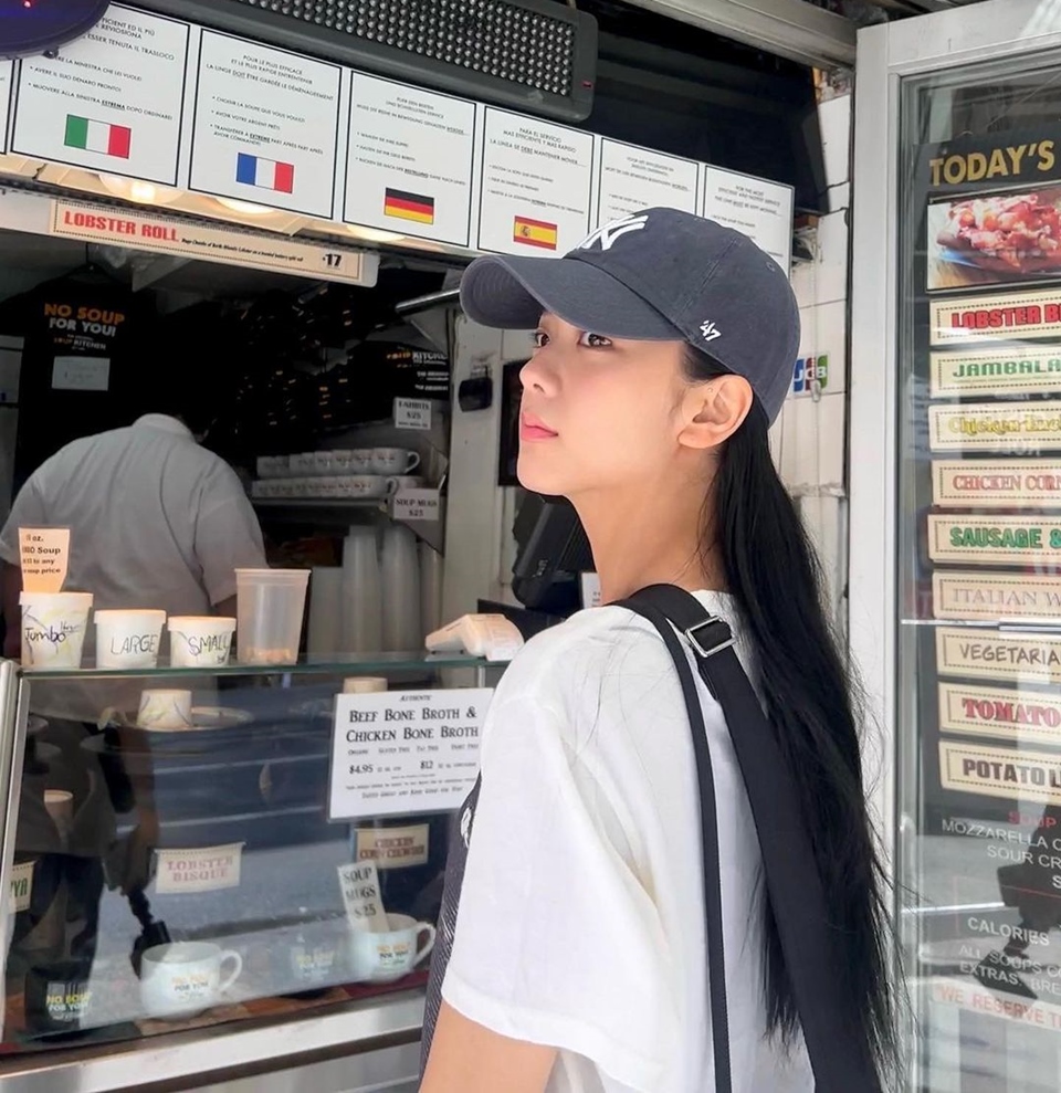 Bahagia Ala Jisoo BLACKPINK [Instagram]