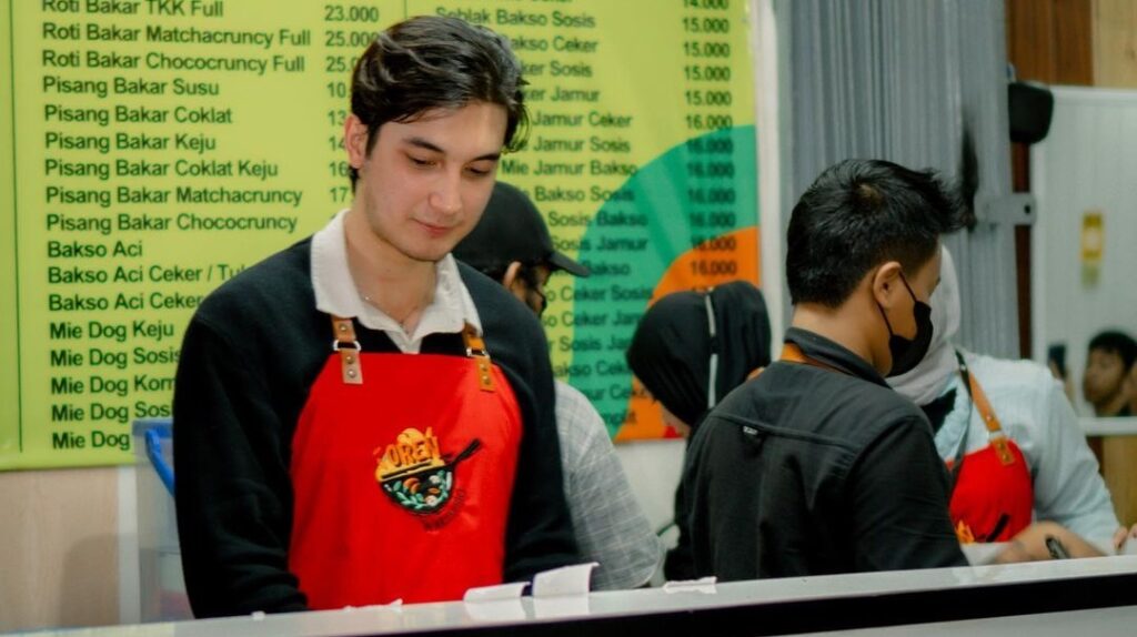 Junior Roberts di Warmindo Oren [Instagram]