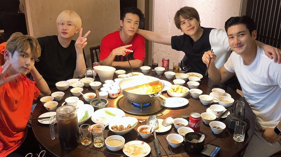 Kyuhyun bareng Member Super Junior [Instagram]
