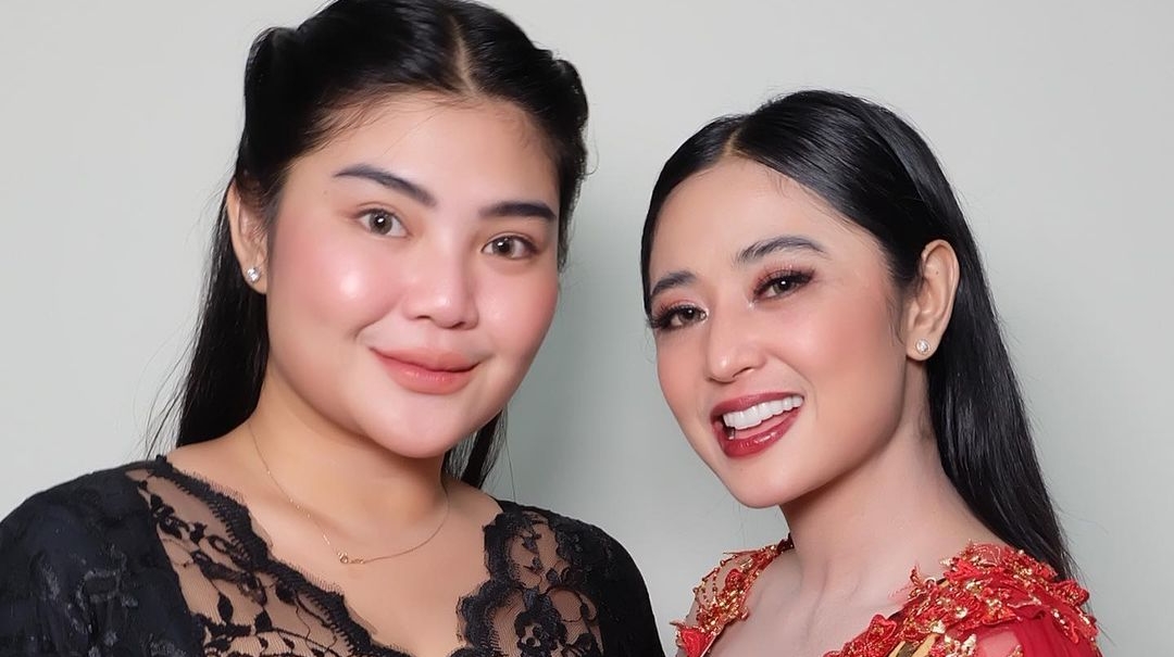 Rosa Meldianti dan Dewi Perssik [Instagram]