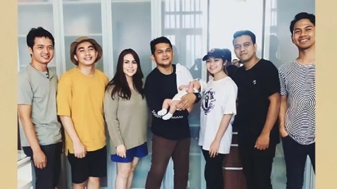 Momo Dikunjungi Roby Satria dan Band Geisha di Malang [Instagram]